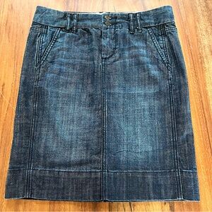 GAP Women’s Denim Skirt Cotton Blend Structured Limited Edition Blue Size 2 EUC